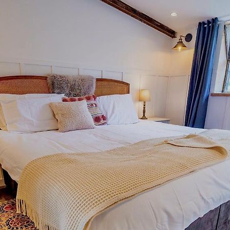 Luxury Barn With Hot Tub, Spa Treatments, Private Dining Little Budworth Esterno foto
