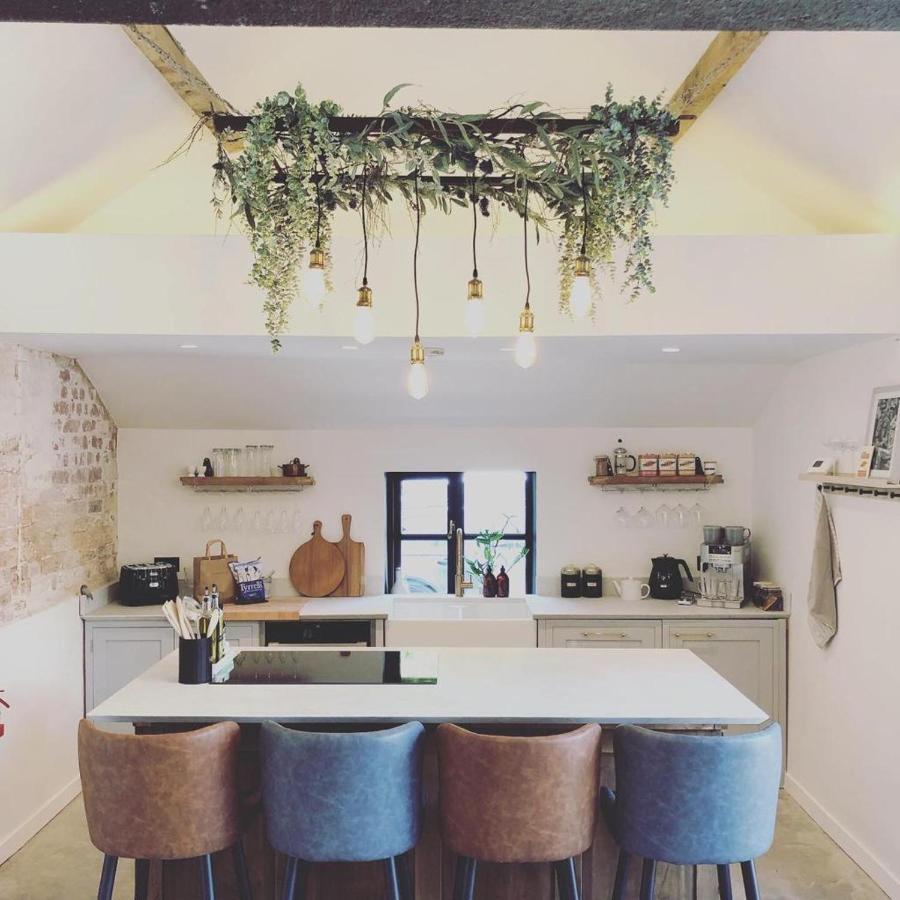 Luxury Barn With Hot Tub, Spa Treatments, Private Dining Little Budworth Esterno foto