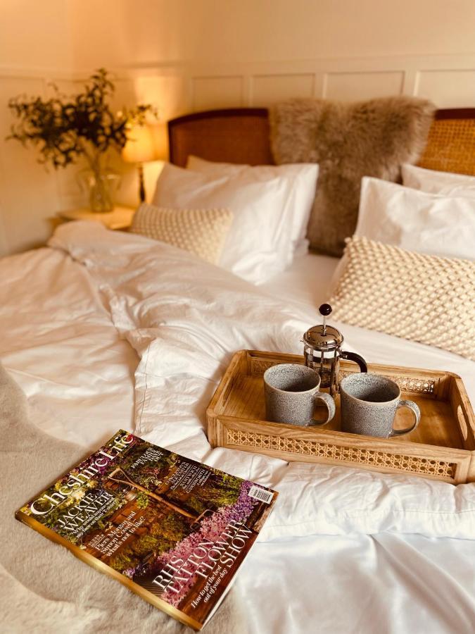 Luxury Barn With Hot Tub, Spa Treatments, Private Dining Little Budworth Esterno foto
