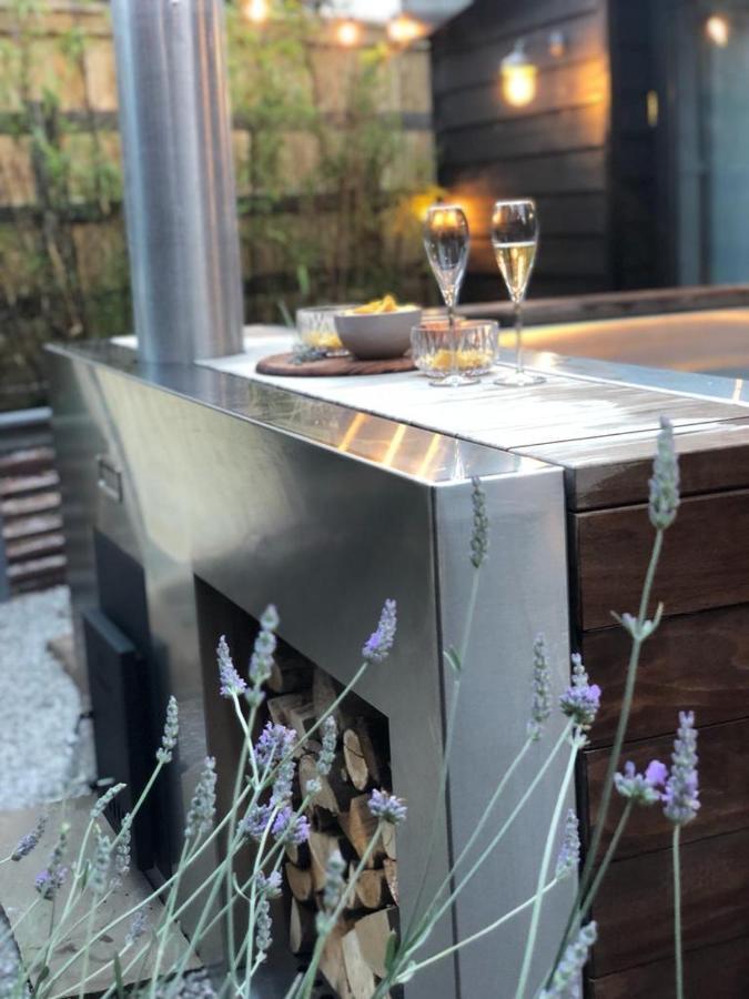 Luxury Barn With Hot Tub, Spa Treatments, Private Dining Little Budworth Esterno foto